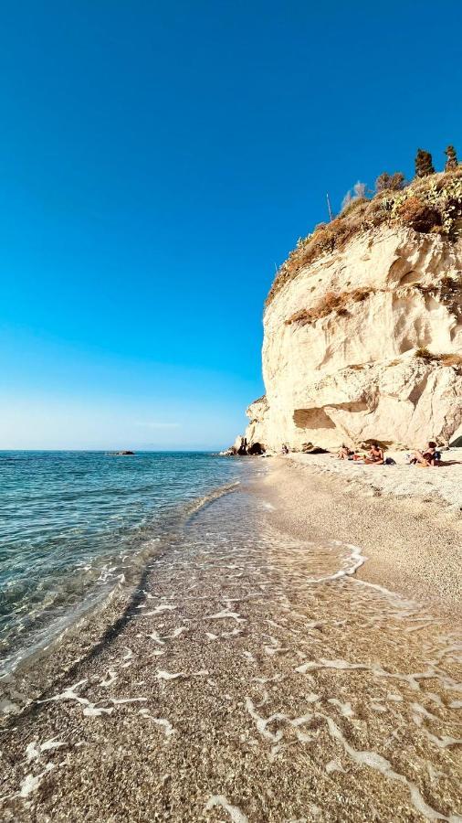 Bed and Breakfast La Perla Del Tirreno Tropea Exterior foto